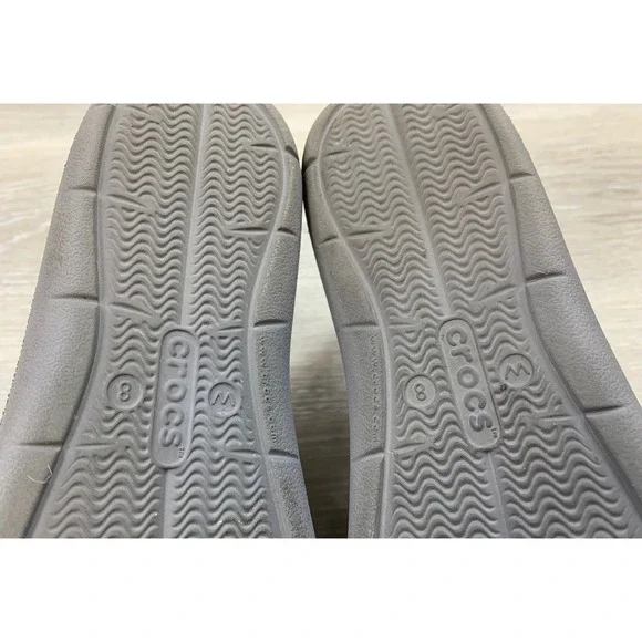 Crocs Swiftwater Sandals Women's 8 Black Gray Water Friendly Comfort Flats - Picture 7 of 10
